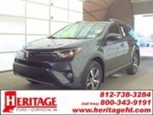 Used 2018 Toyota RAV4 XLE image 1