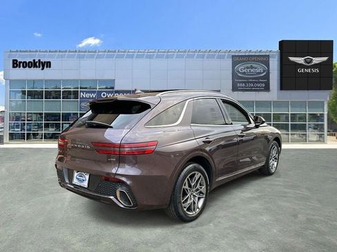 Used 2023 Genesis GV70 2.5T w/ Select Package image 4