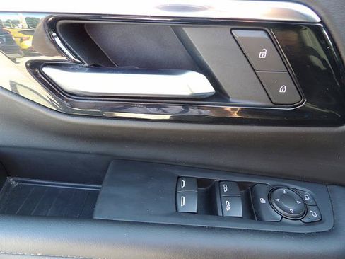 Used 2025 Chevrolet Tahoe LS AWD/4WD image 13