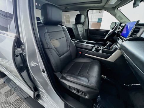 Used 2022 Toyota Tundra Limited w/ TRD Off-Road Package AWD/4WD image 31