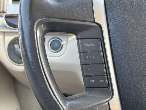 Used 2009 Lincoln MKS FWD image 14