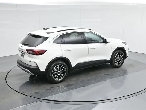 New 2025 Ford Escape SE image 42