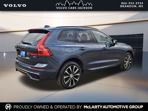 Used 2024 Volvo XC60 B5 Plus image 4