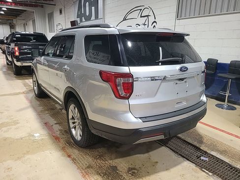 Used 2019 Ford Explorer XLT w/ XLT Sport Appearance Package image 6