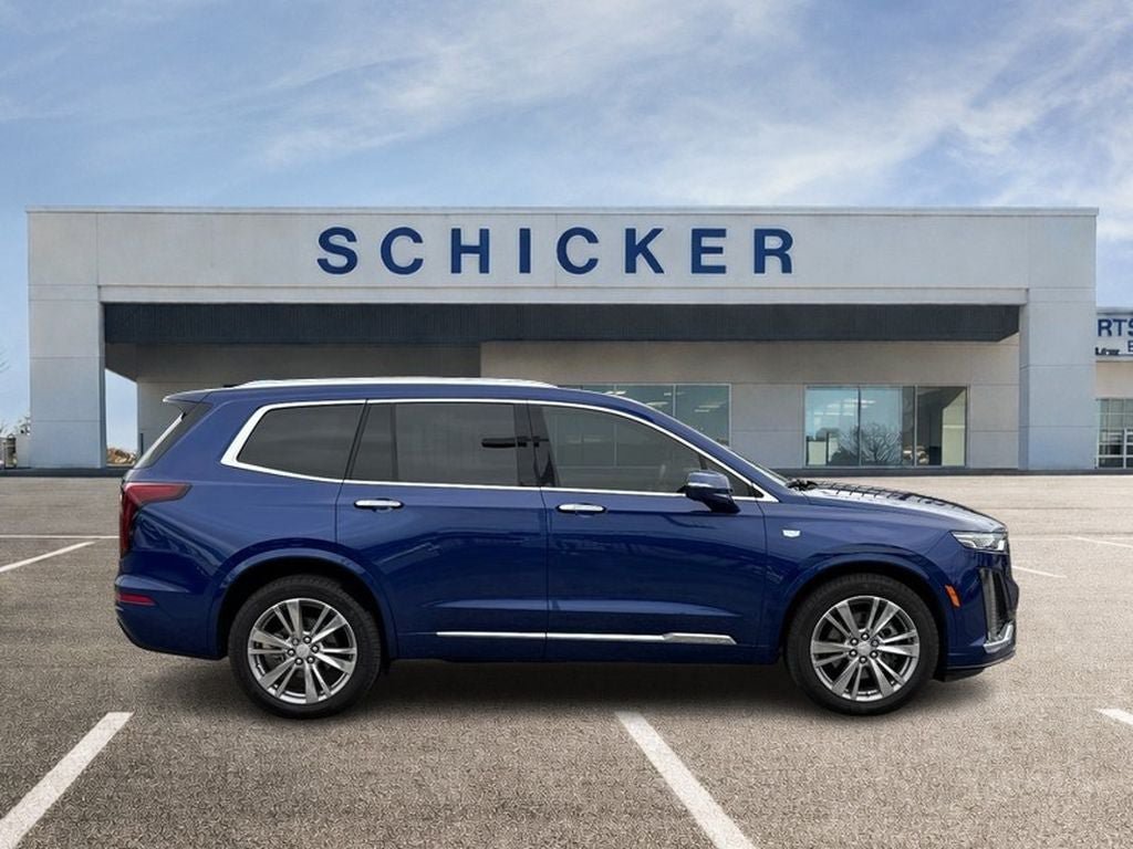 Used 2024 Cadillac XT6 Premium Luxury w/ Technology Package AWD/4WD image 2