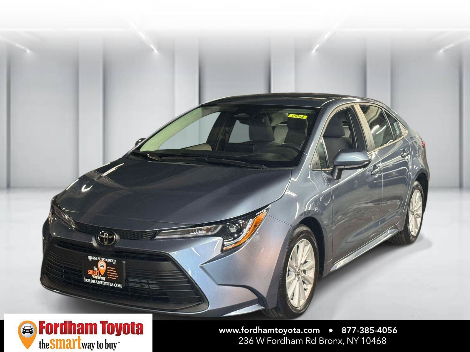 Used 2026 Toyota Corolla LE w/ LE Premium Package FWD image 4
