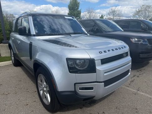 Used 2020 Land Rover Defender 110 SE AWD/4WD image 3