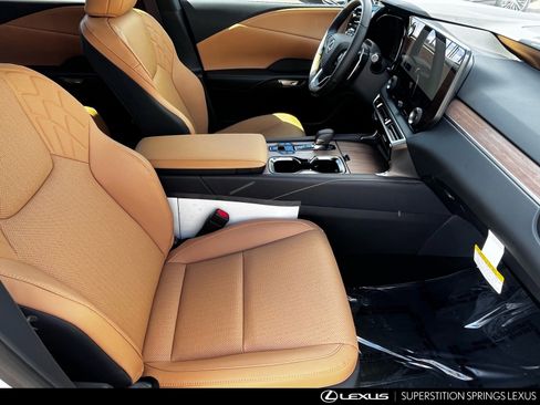 New 2026 Lexus RX 450h AWD image 23