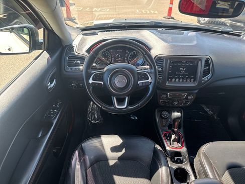 Used 2019 Jeep Compass Trailhawk AWD/4WD image 12
