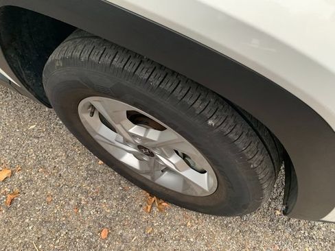 Certified 2023 Hyundai Tucson SE AWD/4WD image 5