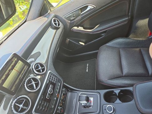 Used 2015 Mercedes-Benz GLA 45 AMG 4MATIC image 23