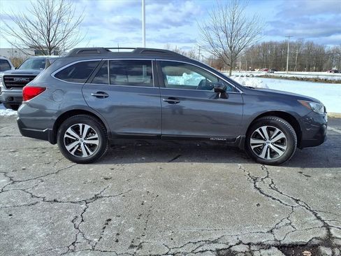 Used 2018 Subaru Outback 2.5i Limited image 32