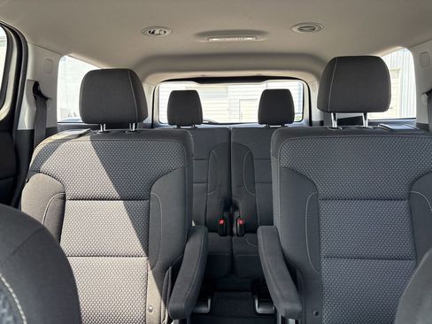 Used 2021 GMC Acadia SLE w/ Driver Convenience Package image 41