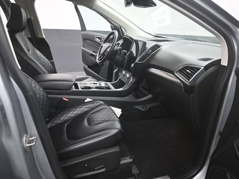 Certified 2024 Ford Edge Titanium AWD/4WD image 16