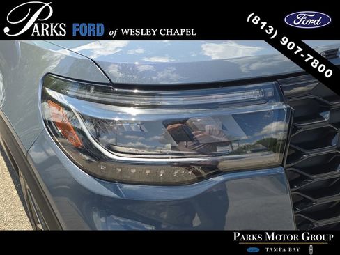Used 2025 Ford Explorer ST AWD/4WD image 6