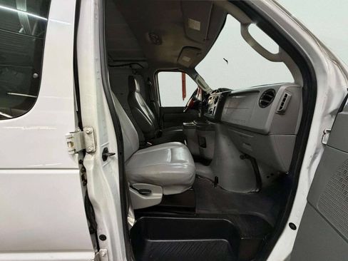 Used 2010 Ford E-350 and Econoline 350 Extended Super Duty RWD image 28