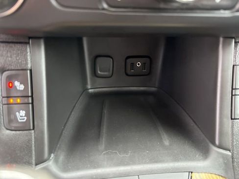 Used 2017 GMC Acadia Denali w/ Technology Package image 42