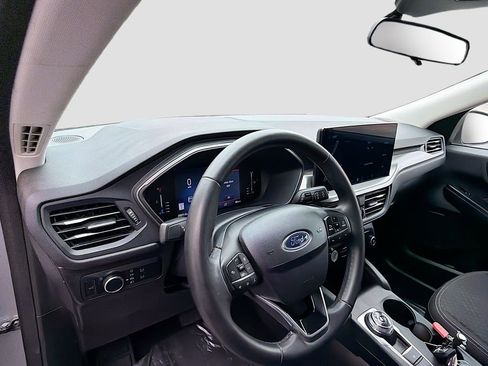Used 2024 Ford Escape Active w/ Tech Pack #1 FWD image 9