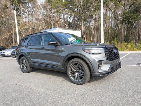 New 2026 Ford Explorer ST-Line w/ ST-Line Street Pack image 2