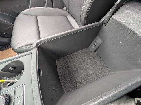 Used 2021 Volkswagen Atlas SE image 32