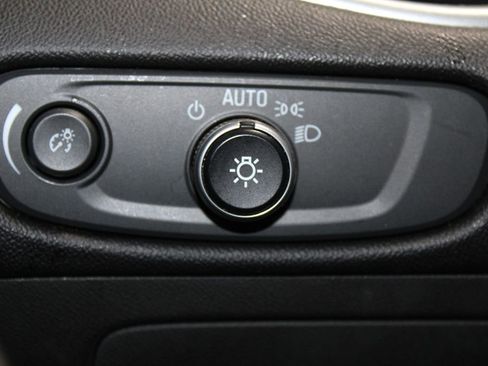 Used 2019 Chevrolet Malibu LS image 18