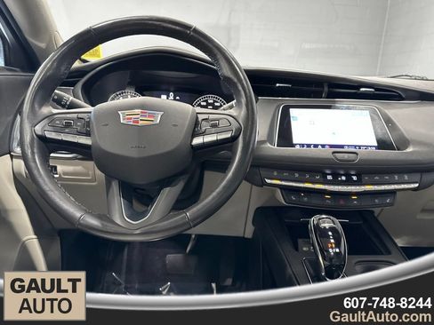 Used 2023 Cadillac XT4 Premium Luxury AWD/4WD image 8