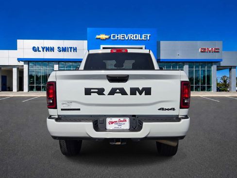 Used 2025 RAM 2500 Big Horn AWD/4WD image 8