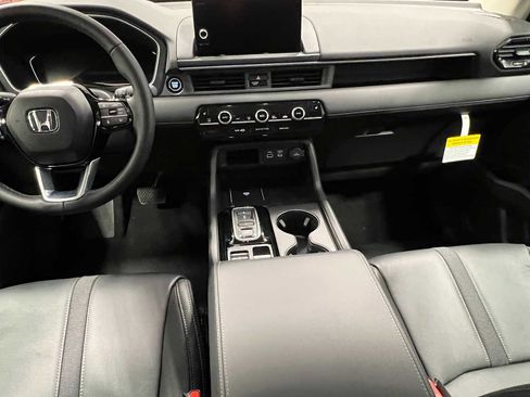 New 2025 Honda Pilot EX-L image 17