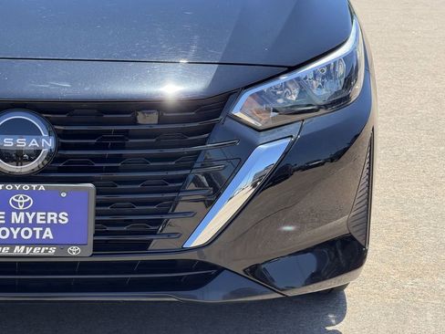 Used 2025 Nissan Sentra SV FWD image 4