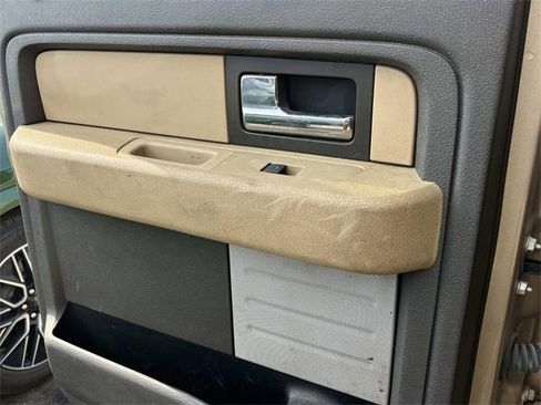 Used 2014 Ford F150 XLT w/ Equipment Group 302A Luxury image 18