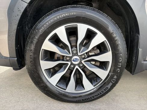 Used 2023 Subaru Outback Limited AWD/4WD image 12