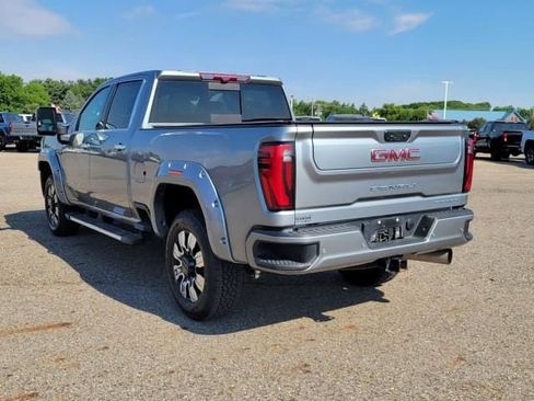 Used 2024 GMC Sierra 3500 Denali w/ Technology Package AWD/4WD image 7