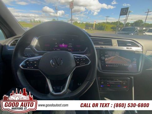 Used 2022 Volkswagen Tiguan SE R-Line AWD/4WD image 17