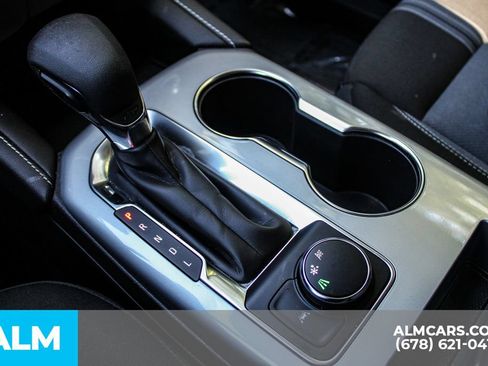 Used 2025 Chevrolet Blazer LT FWD image 37