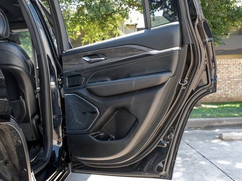 Used 2022 Jeep Grand Cherokee Overland image 61