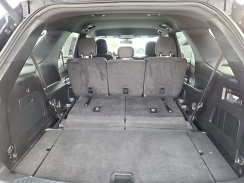 Used 2020 Ford Explorer XLT w/ Comfort Package AWD/4WD image 32
