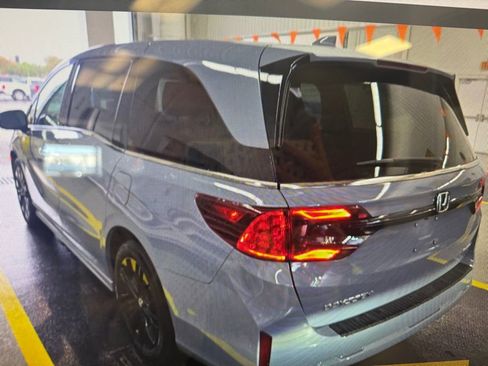 Used 2025 Honda Odyssey Sport-L image 5