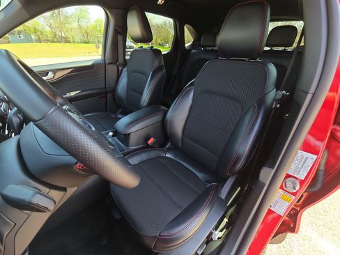 Used 2025 Ford Escape ST-Line image 11