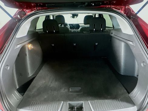 Used 2025 Chevrolet Trax LS image 28