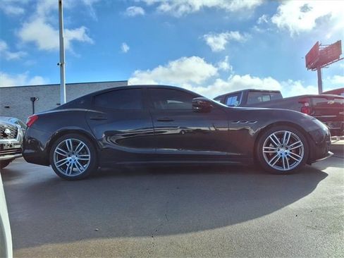 Used 2018 Maserati Ghibli GranLusso image 5