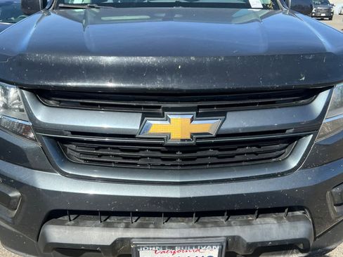 Used 2017 Chevrolet Colorado W/T w/ Custom Special Edition RWD image 12