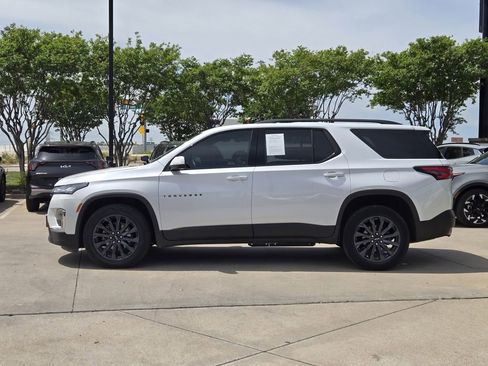 Used 2022 Chevrolet Traverse RS FWD image 12