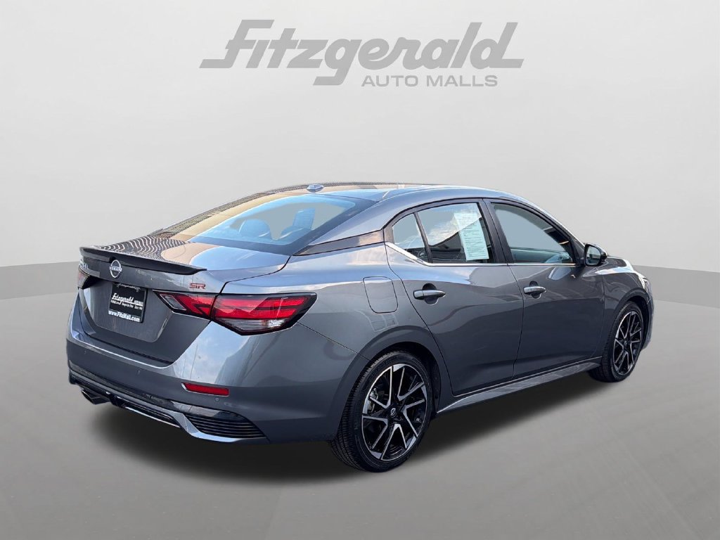 Used 2025 Nissan Sentra SR FWD image 7