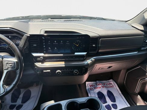 Used 2022 Chevrolet Silverado 1500 RST w/ Max Trailering Package AWD/4WD image 11