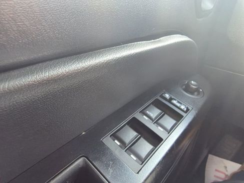 Used 2014 Jeep Patriot Latitude FWD image 13