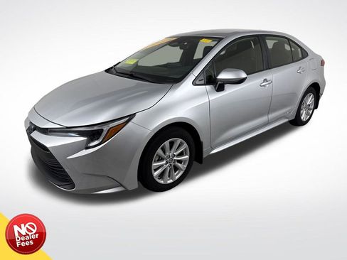 Used 2024 Toyota Corolla LE w/ LE Convenience Package AWD/4WD image 8