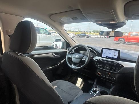 Used 2020 Ford Escape SE FWD image 28