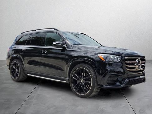 Used 2024 Mercedes-Benz GLS 580 4MATIC image 6