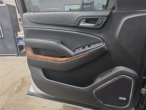 Used 2015 Chevrolet Tahoe LTZ image 28