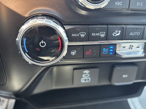 Used 2024 Ford F350 Lariat w/ Camper Package image 28